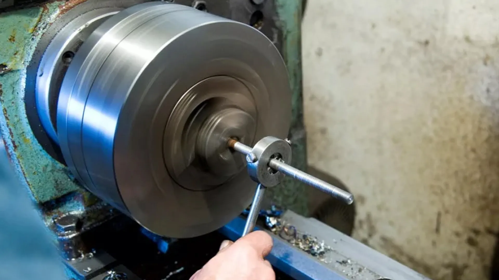 Нарезка резьбы наружная труба